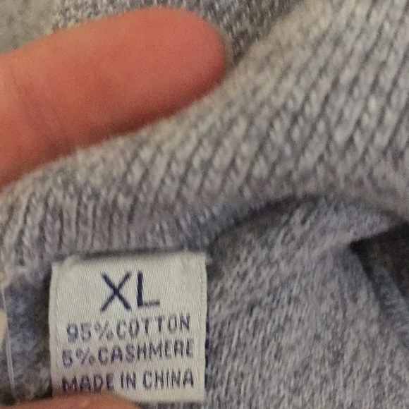 size XL perils collared crewneck - Picture 3 of 4